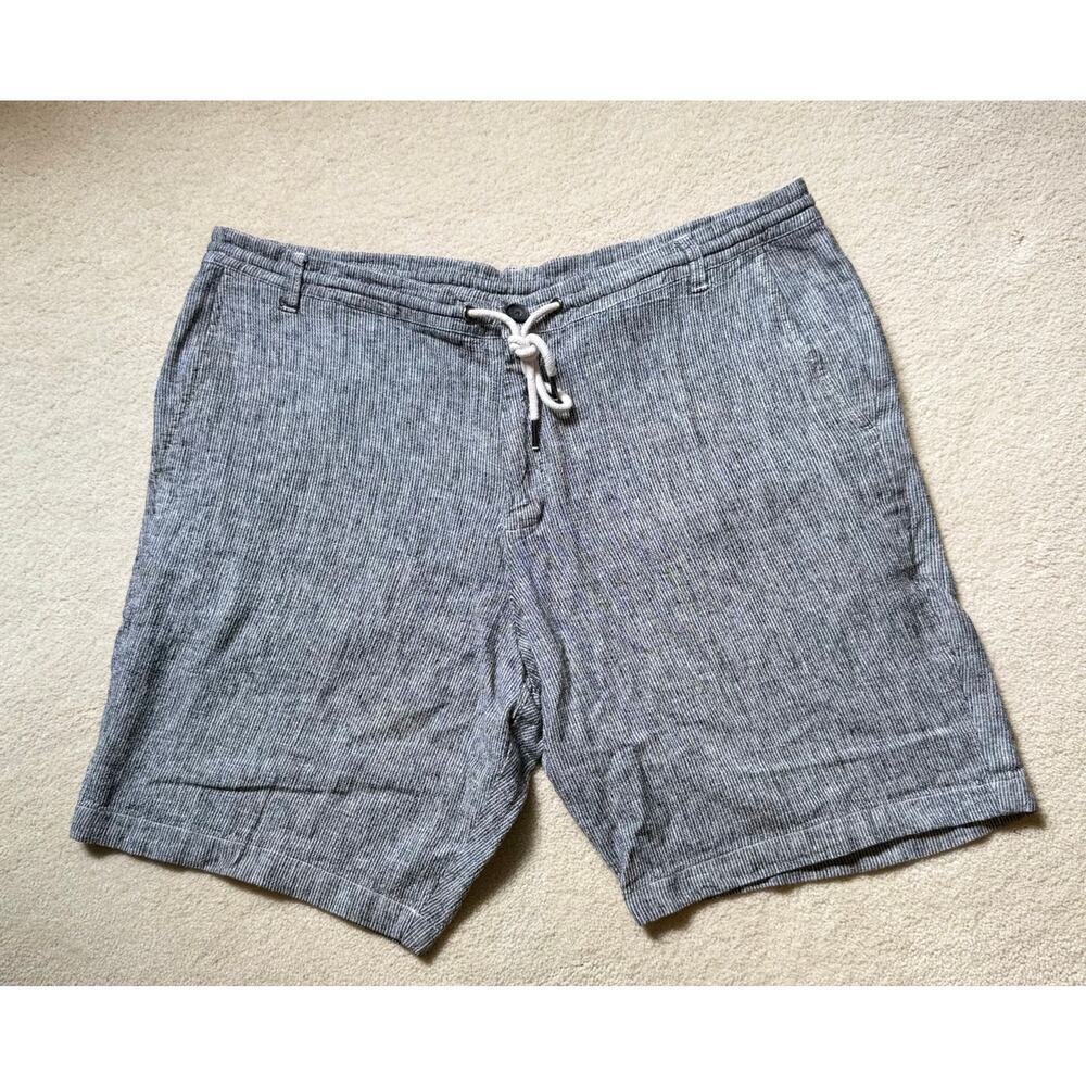 Calvin Klein Back White Stripe Shorts Men's Size 38W